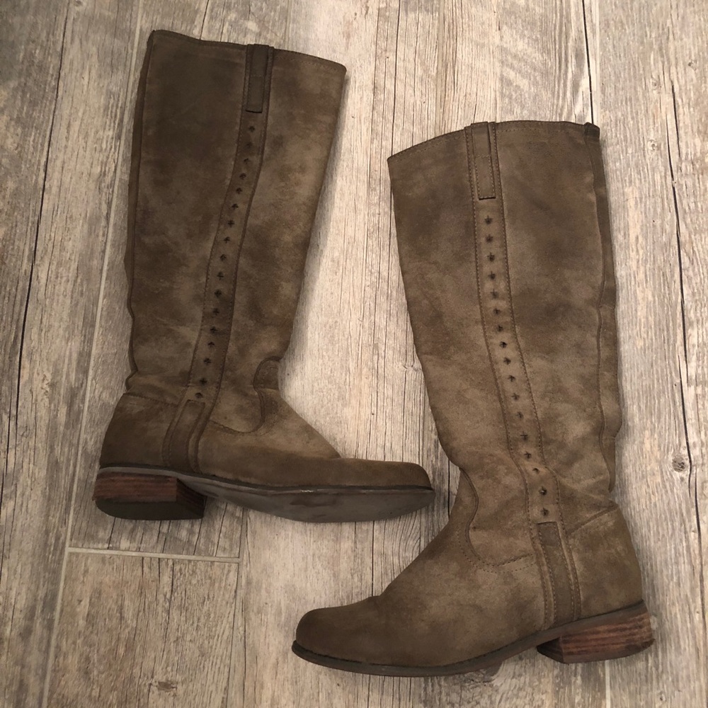 Women’s Distressed Knee Boots | good condition
